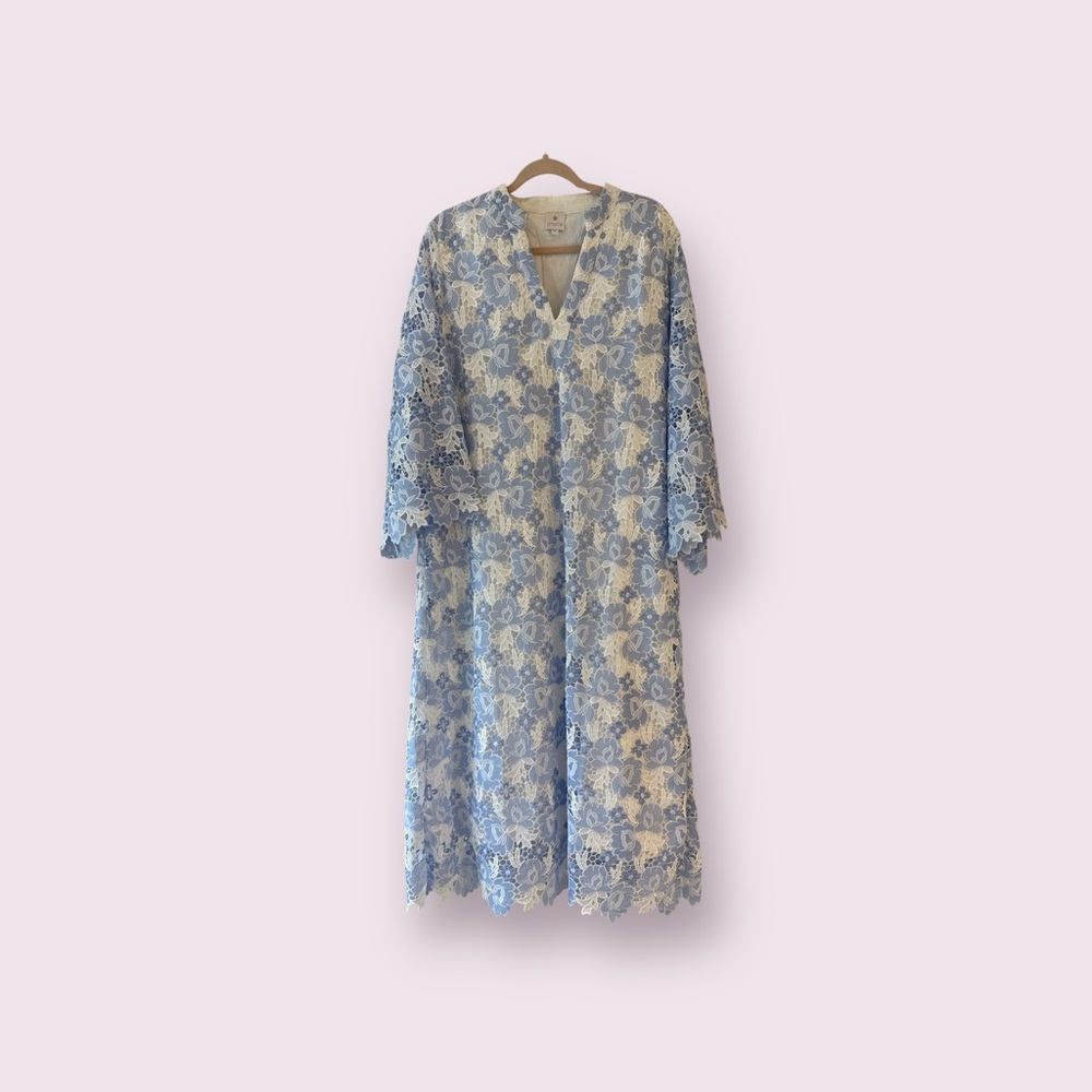 Elegant Blue Lace Midi Dress